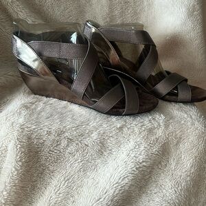 New in Box Anne Klein Sport Lilac Metallic Fabric Wedges